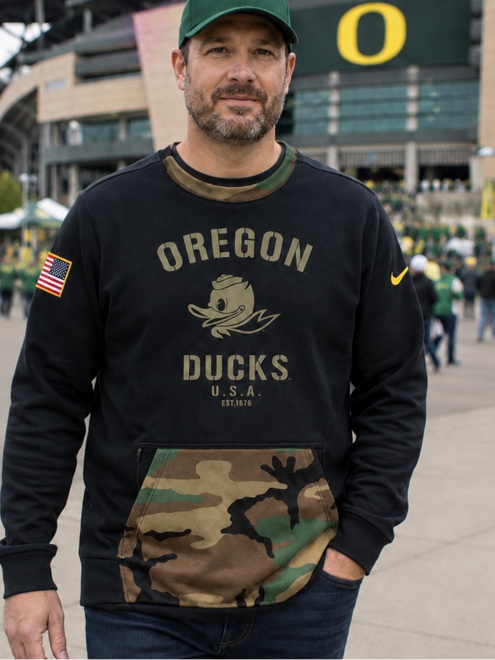 Nike Oregon Ducks Salute to Service ON-FIELD Sweatshirt Men’s XL